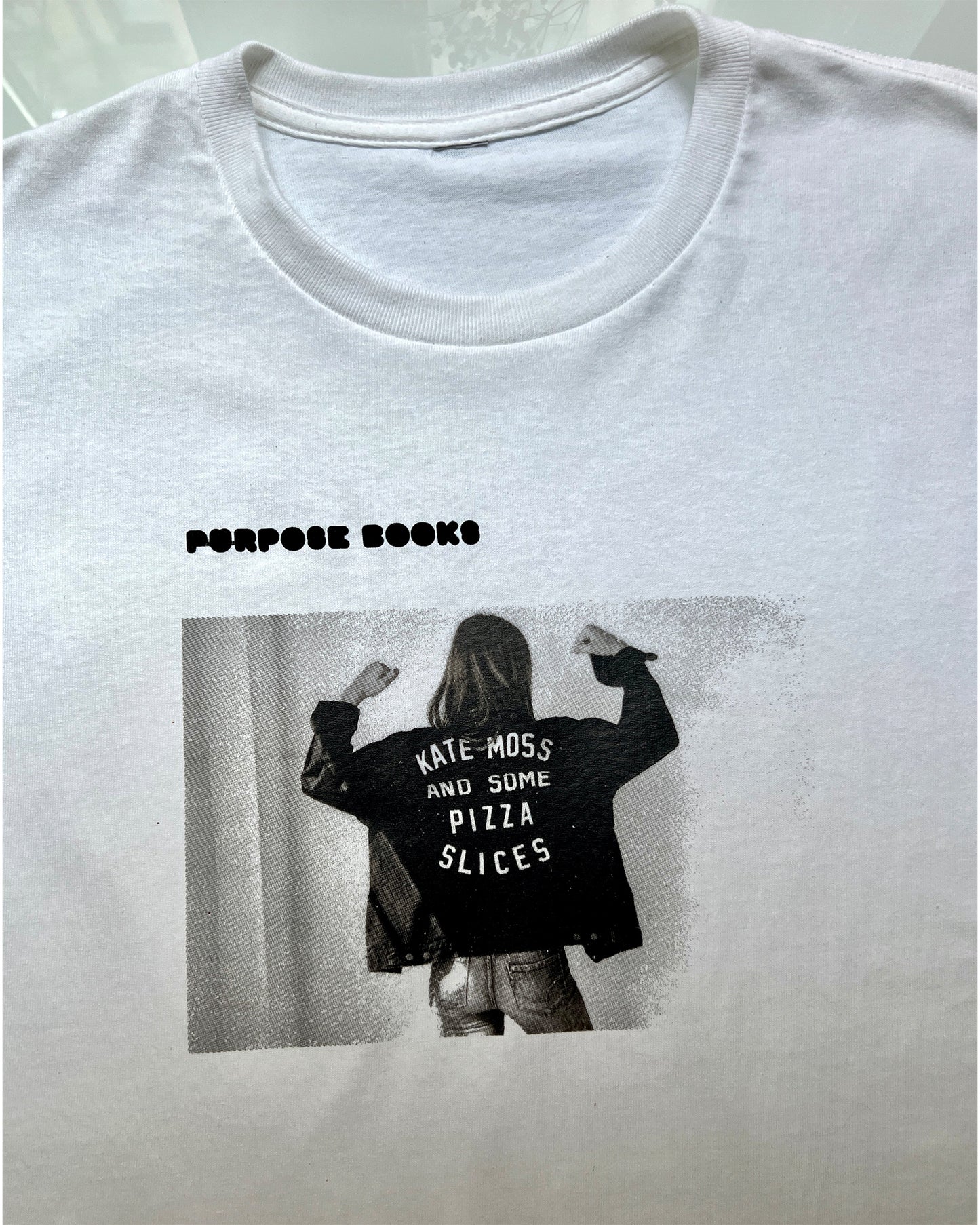 KATE MOSS AND SOME PIZZA SLICES t shirt