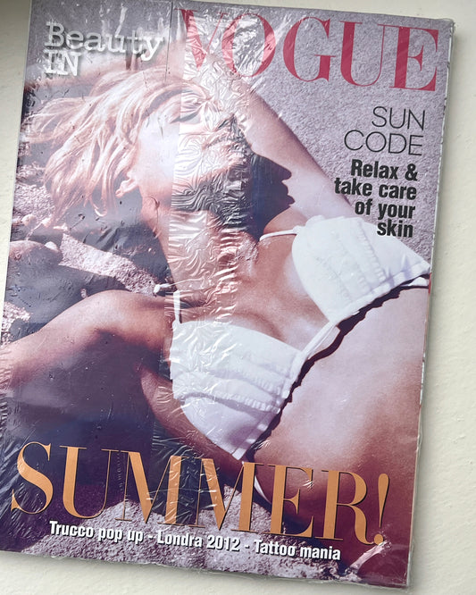 VOGUE ITALIA 741 2012 WRAPPED AS NEW .LINDA EVANGELISTA MEISEL
