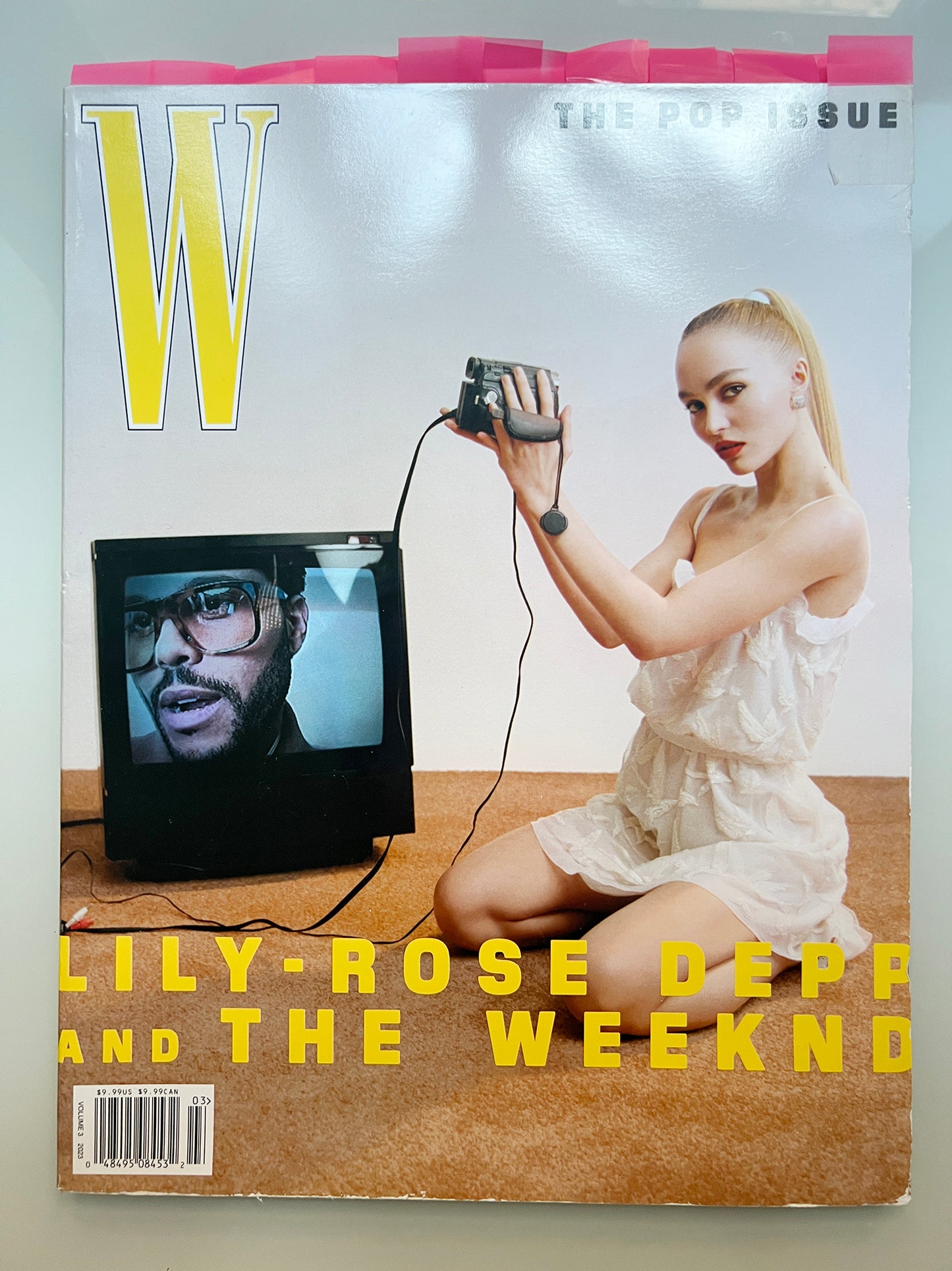 W MAGAZINE V 3 2023 THE POP ISSUE