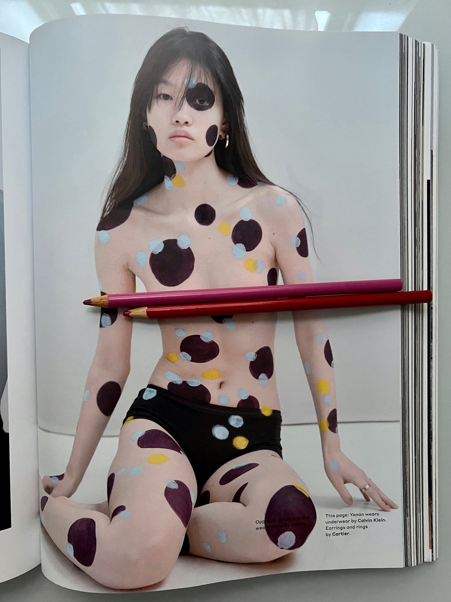 DOCUMENT MAGAZINE 22