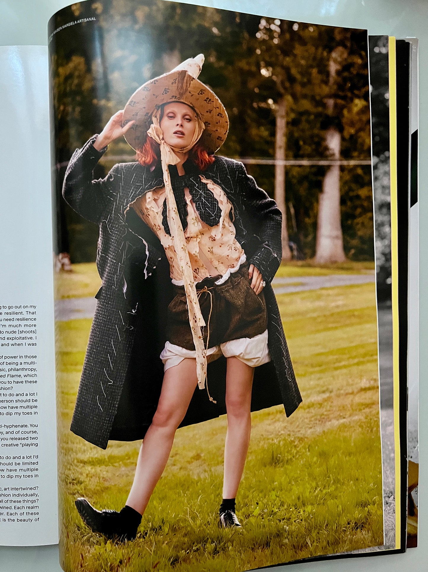 V MAGAZINE 139 SUPERMODEL SUPERHERO