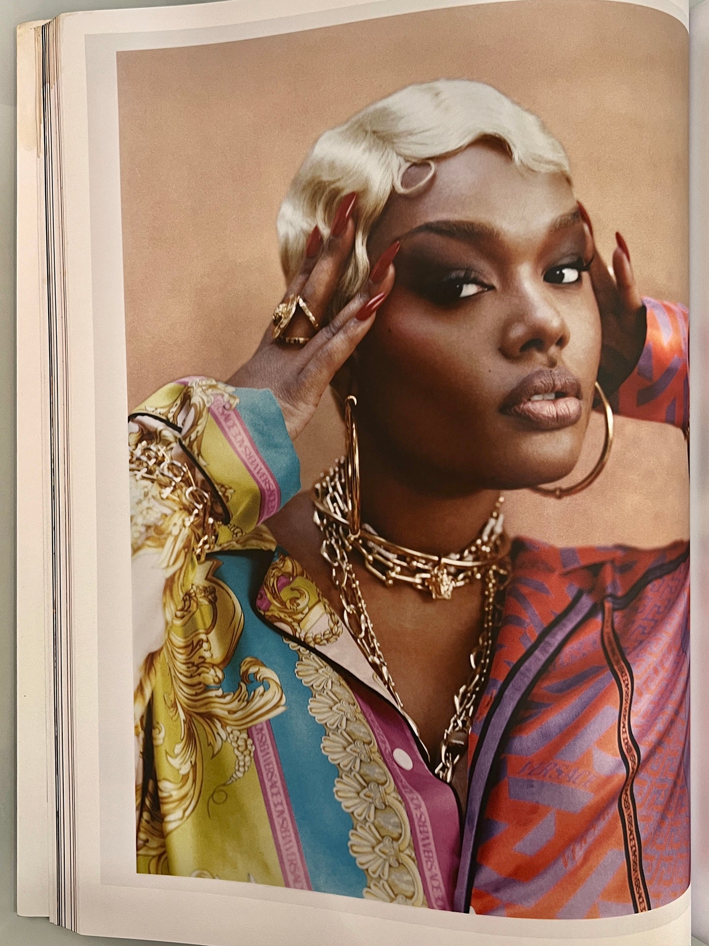 CR FASHION BOOKISSUE 20 .PRIME SS 2020