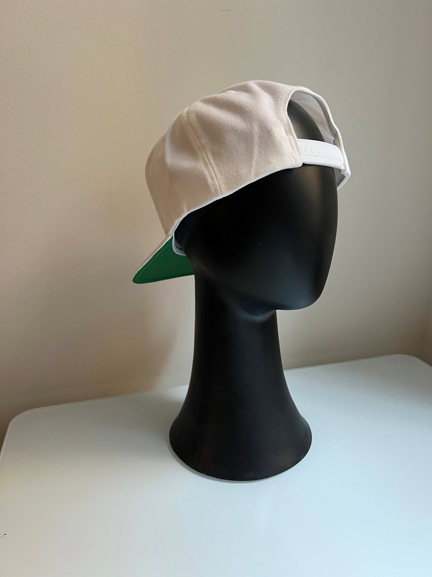 PURPOSE.WHITE SNAPBACK HAT