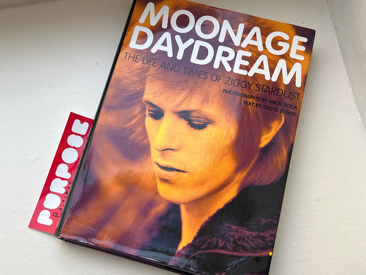 MOONAGE DAYDREAM