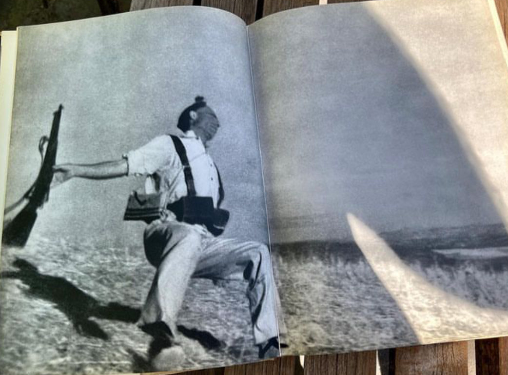 ROBERT CAPA.IMAGES OF WAR