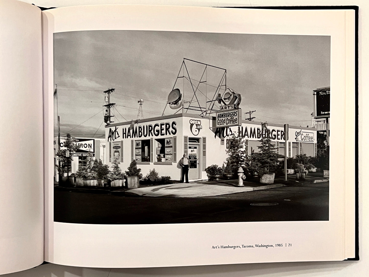 ROADSIDES Images of the American landscape Kelly Provo