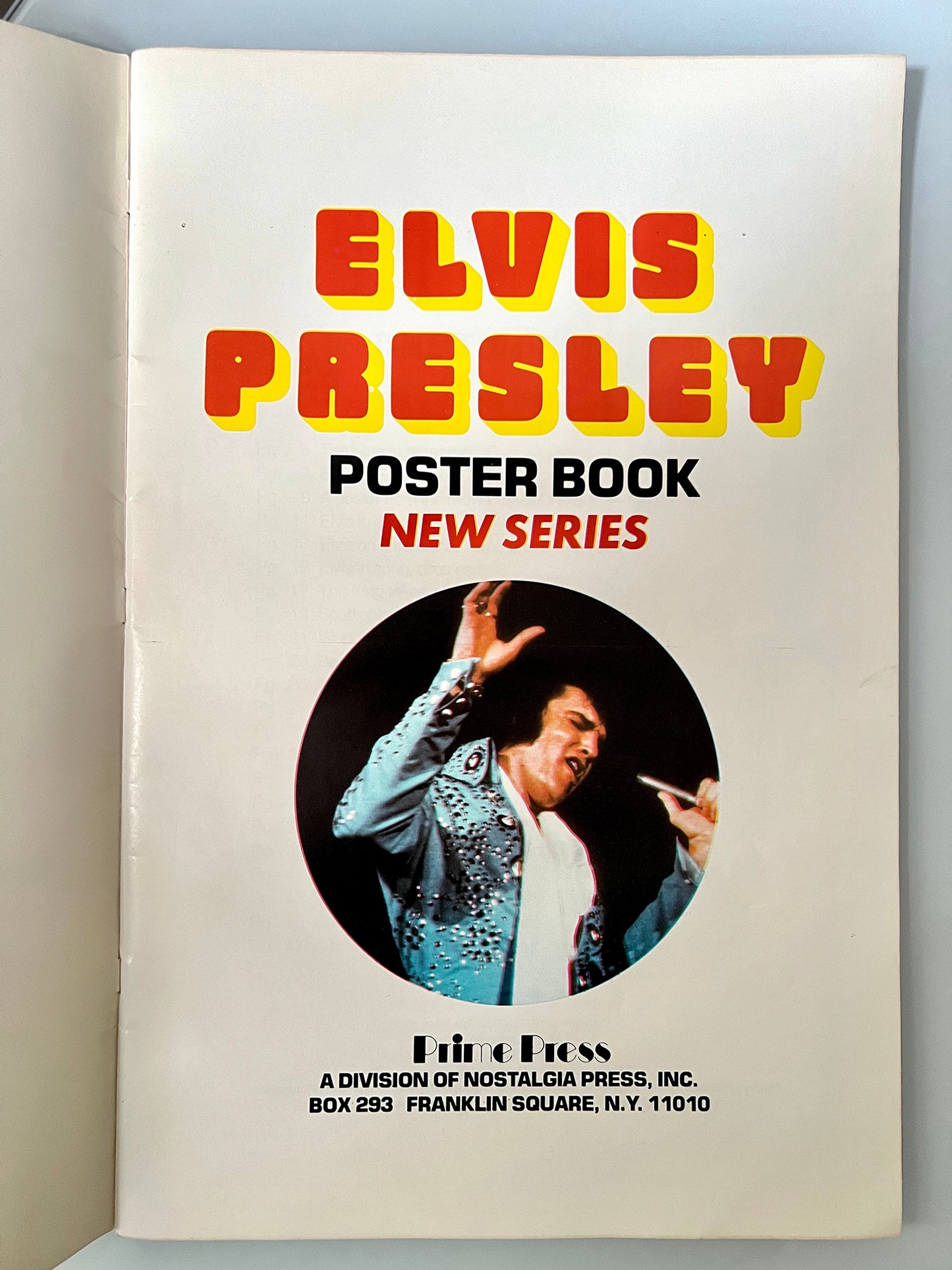 ELVIS POSTER BOOK