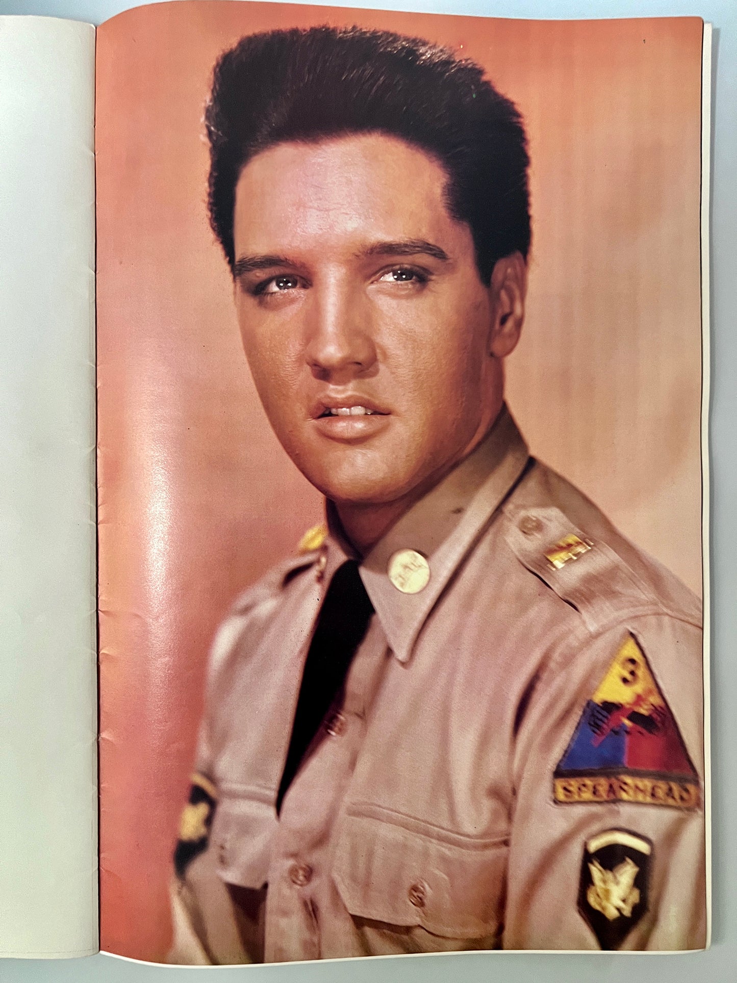 ELVIS POSTER BOOK